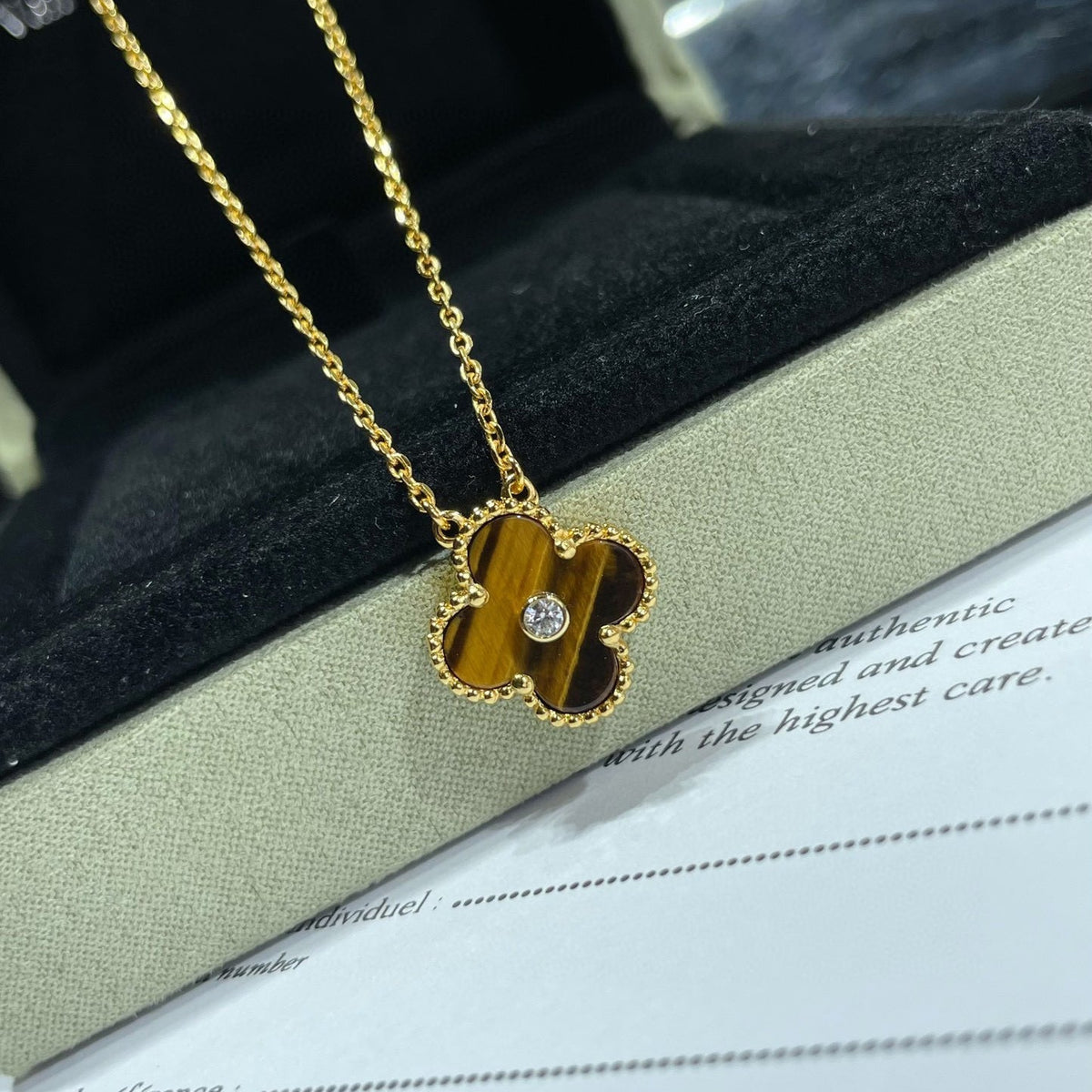 [⭐Haelin Jewelry]CLOVER 15MM DIAMOND AND YELLOW TIGER'S EYE AGATE necklace