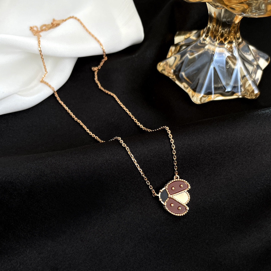 [⭐Haelin Jewelry]LUCKY  CARNELIANS LADYBUG NECKLACE