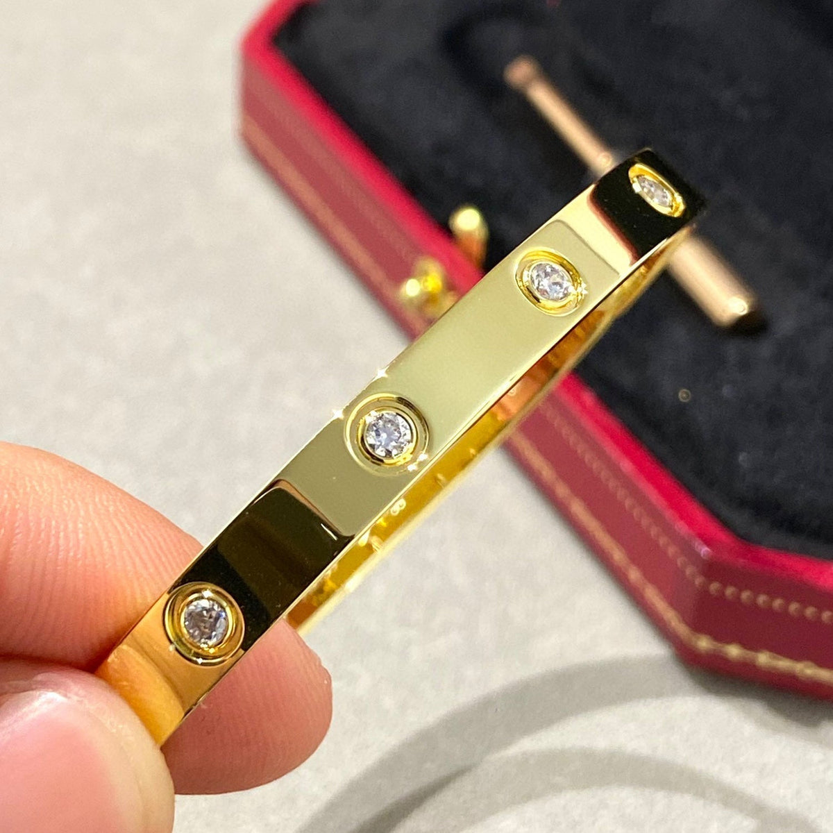 [⭐Haelin Jewelry]LOVE BRACELET 6.1MM 10 DIAMONDS