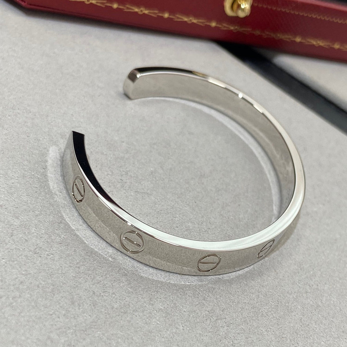 [⭐Haelin Jewelry]LOVE BRACELET 6.1MM 1 DIAMOND OPEN CUFF