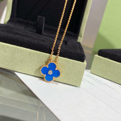 [⭐Haelin Jewelry]CLOVER 15MM DIAMOND AND BLUE AGATE NECKLACE