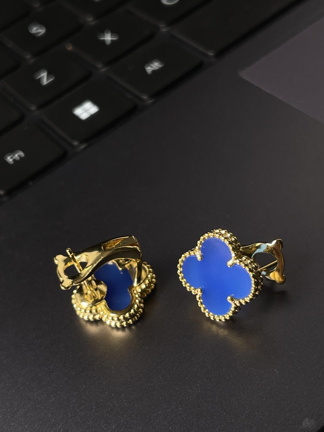 [⭐Haelin Jewelry] CLOVER LARGE (20mm) 1 MOTIFS BLUE MOP STUD EARRINGS