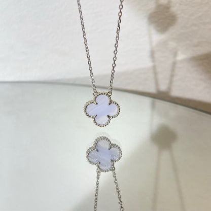 [⭐Haelin Jewelry]CLOVER 15MM BLUE CHALCEDONY NECKLACE SILVER