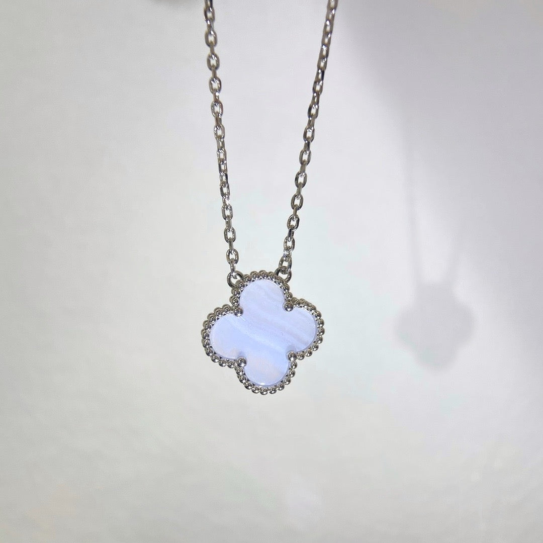[⭐Haelin Jewelry]CLOVER 15MM BLUE CHALCEDONY NECKLACE SILVER