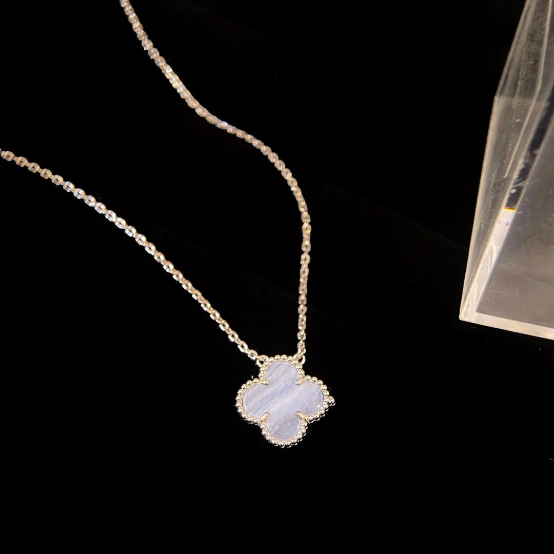 [⭐Haelin Jewelry]CLOVER 15MM BLUE CHALCEDONY NECKLACE SILVER