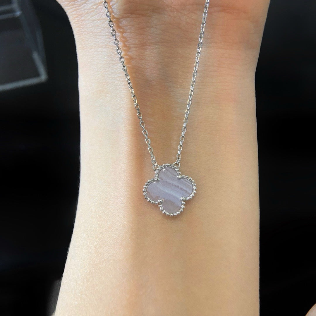 [⭐Haelin Jewelry]CLOVER 15MM BLUE CHALCEDONY NECKLACE SILVER