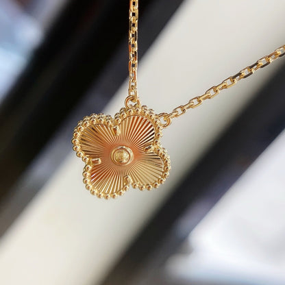 [⭐Haelin Jewelry]CLOVER 15MM LASER NECKLACE