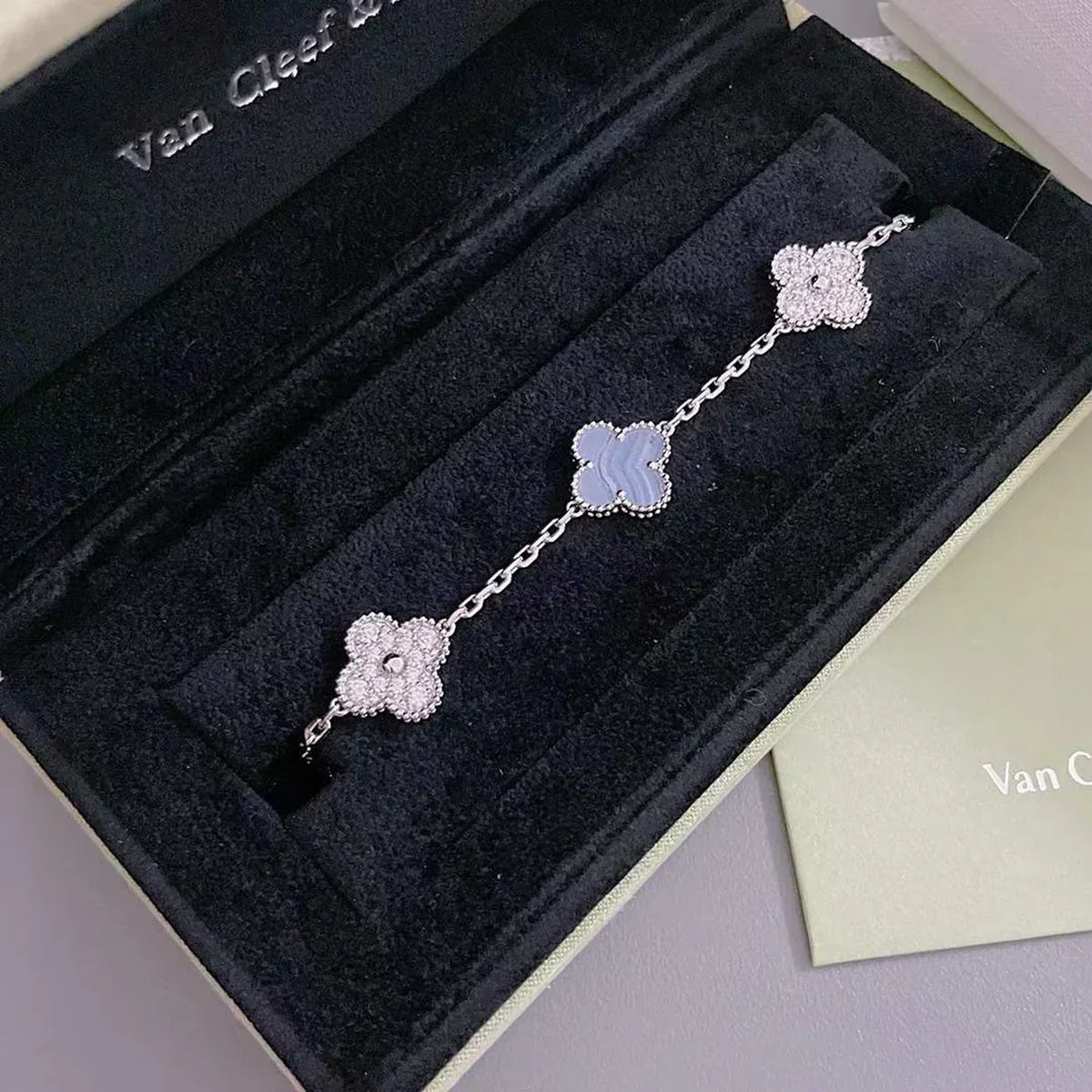 [⭐Haelin Jewelry] CLOVER 5 MOTIF PURPLE CHALCEDONY BRACELET COLLECTION
