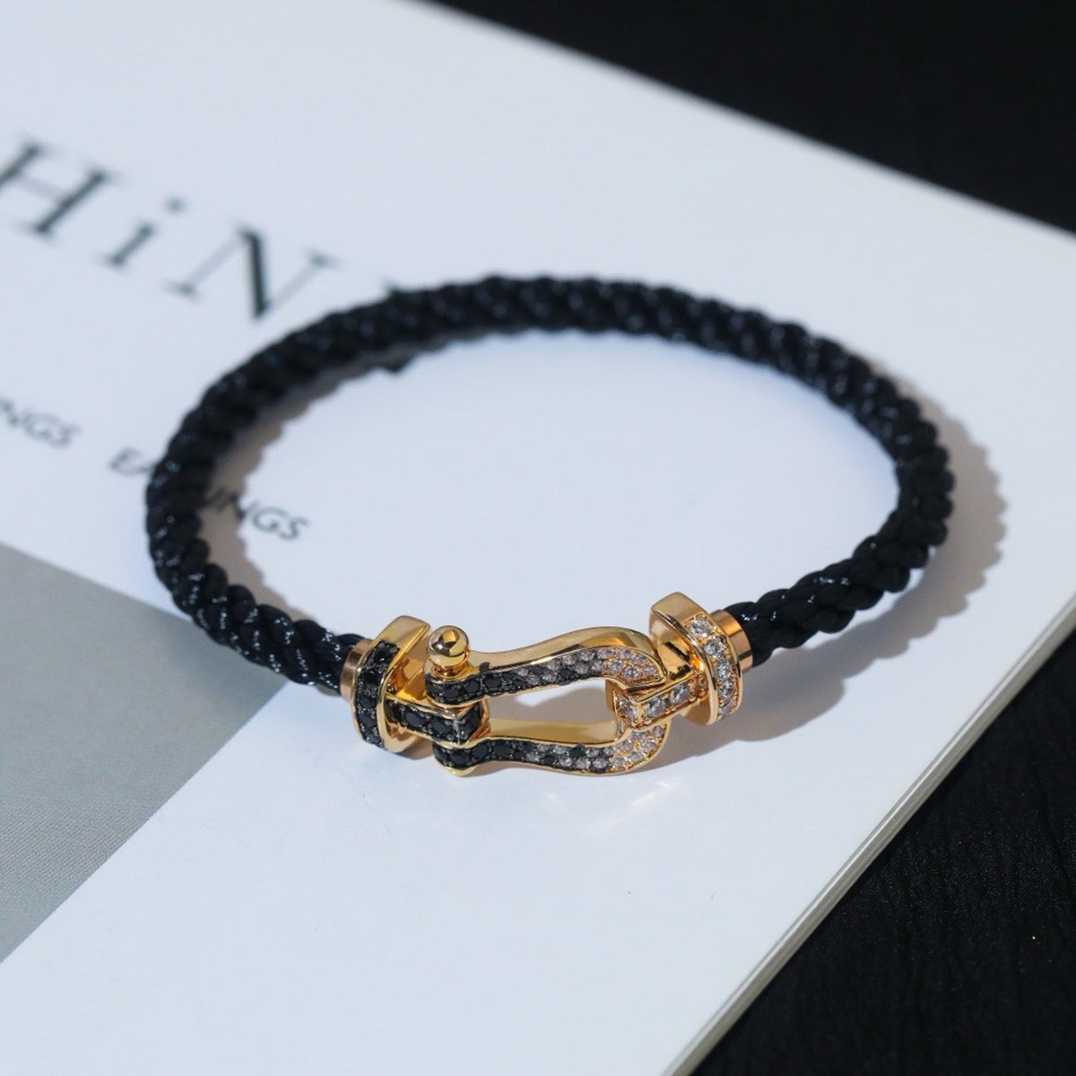 [⭐Haelin Jewelry]FORCE LARGE HORSESHOE BLACK WHITE DIAMOND BRACELET ROSE GOLD
