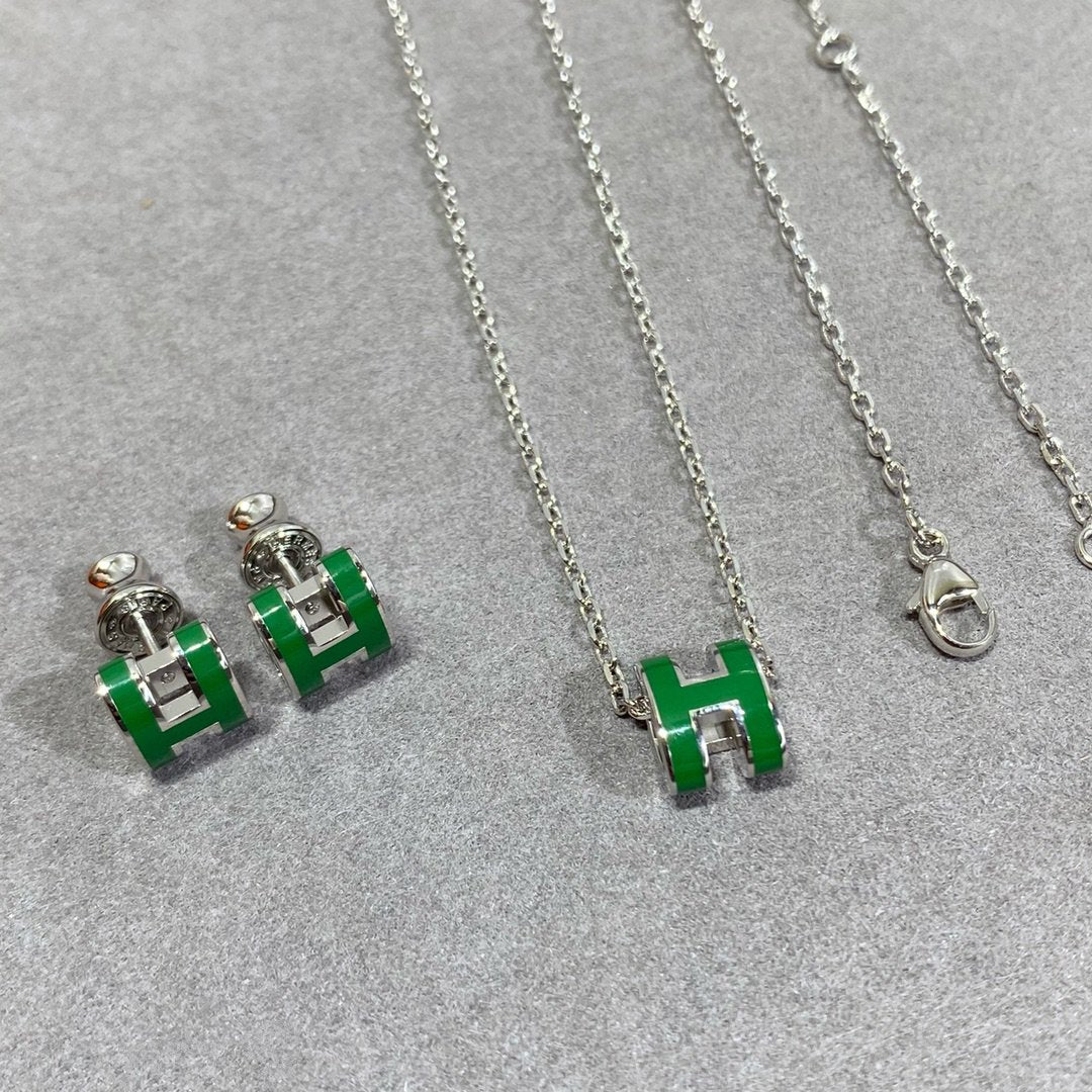 [⭐Haelin Jewelry]POP H GREEN NECKLACE SILVER AND GOLD