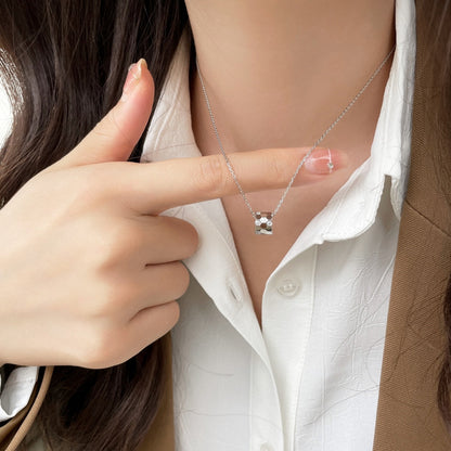 [⭐Haelin Jewelry]BEE MINI PEDANT DIAMOND NECKLACE