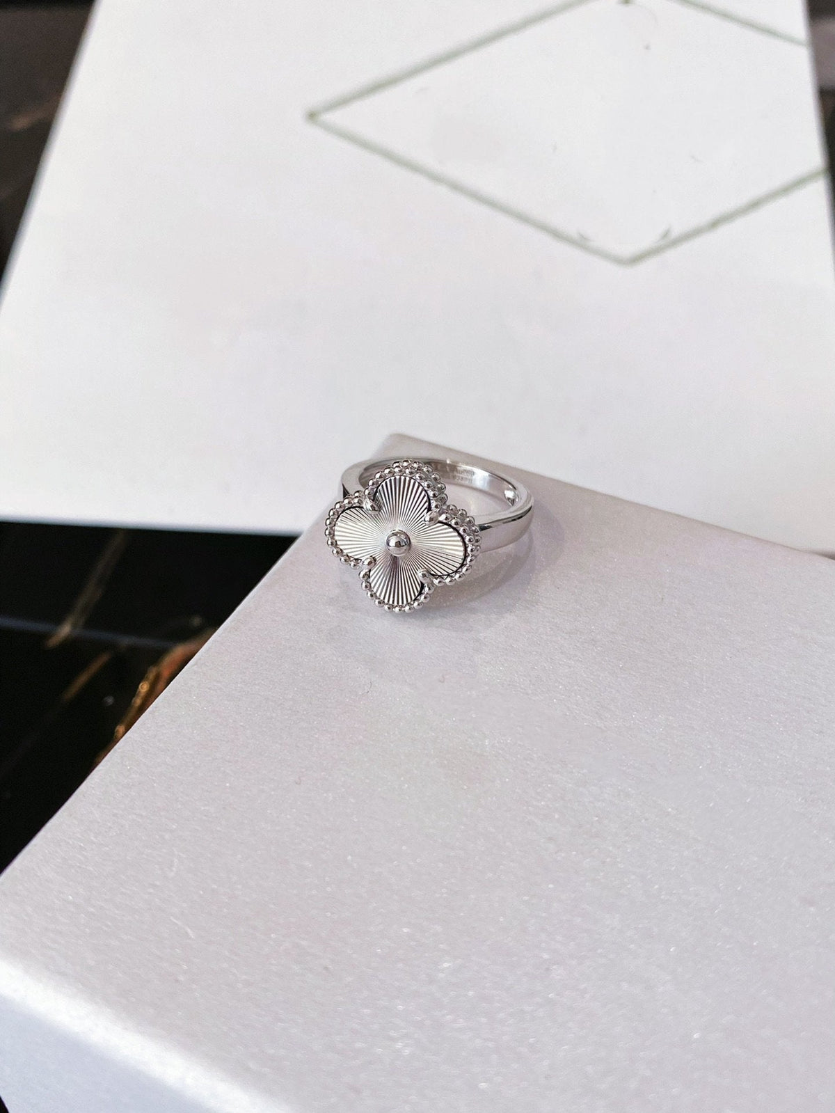 [⭐Haelin Jewelry]CLOVER SILVER RING
