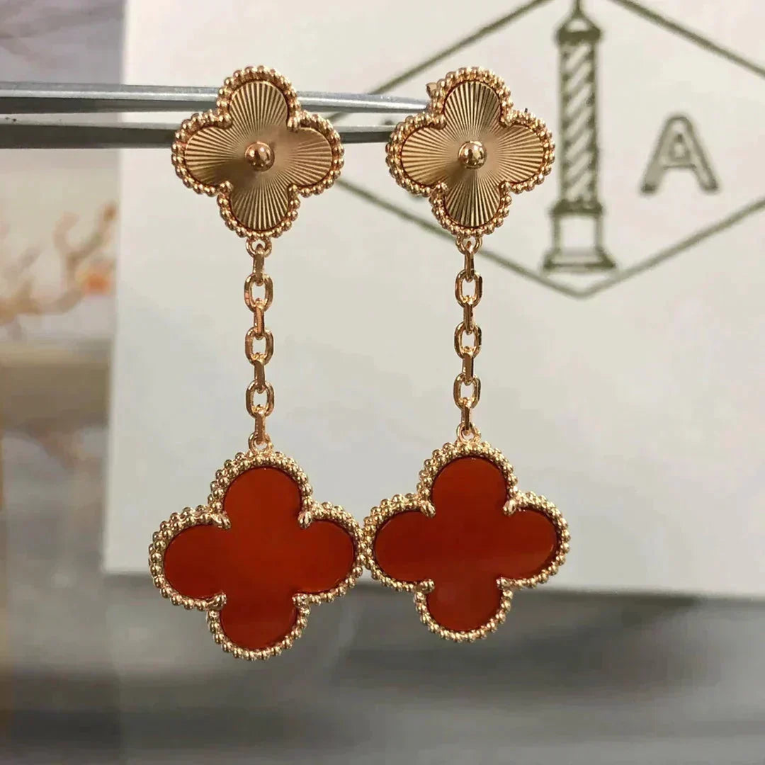 [⭐Haelin Jewelry]CLOVER 2 MOTIF  LASER CARNELIAN EARRINGS