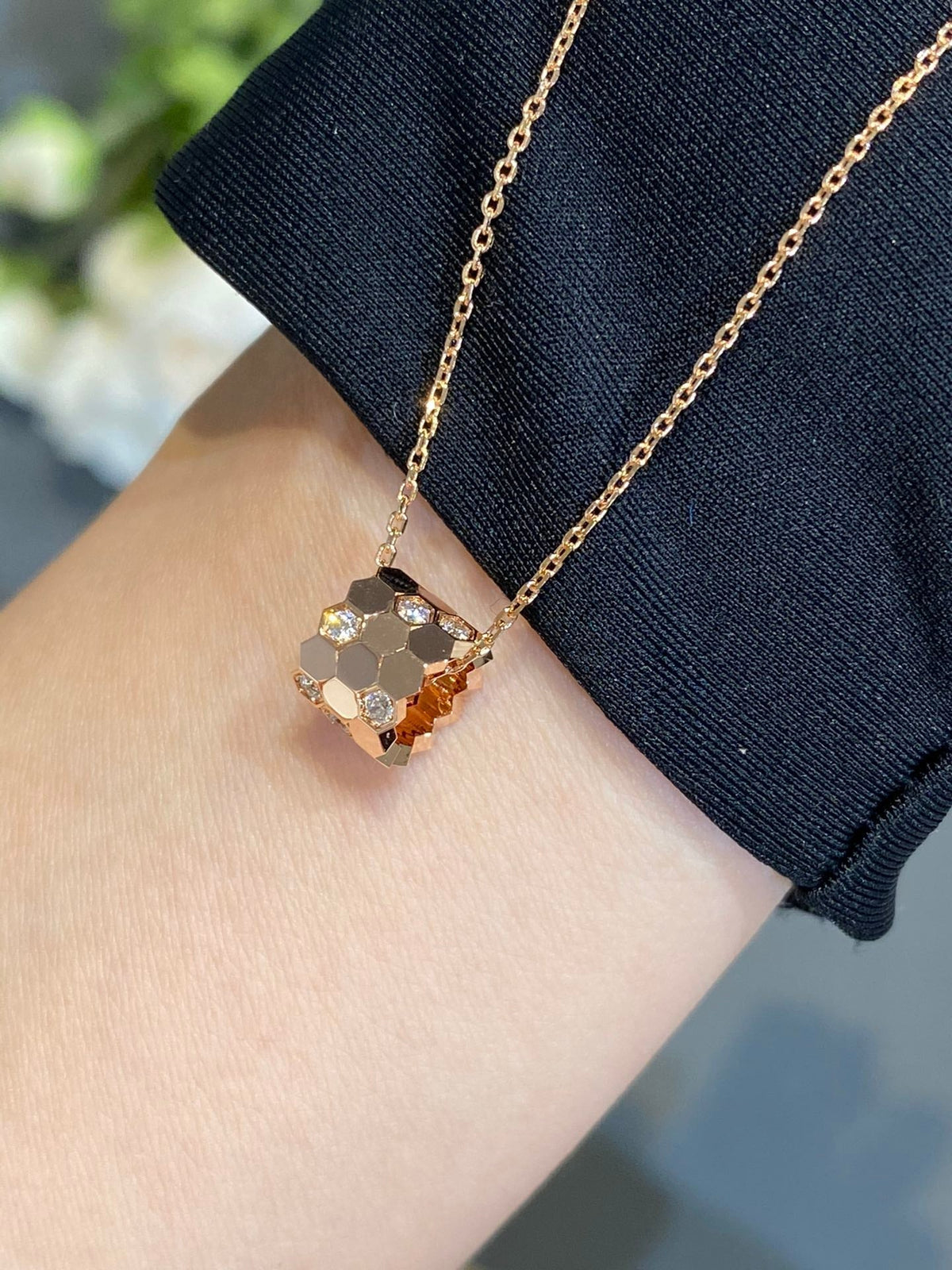[⭐Haelin Jewelry]BEE LOVE DIAMOND NECKLACE