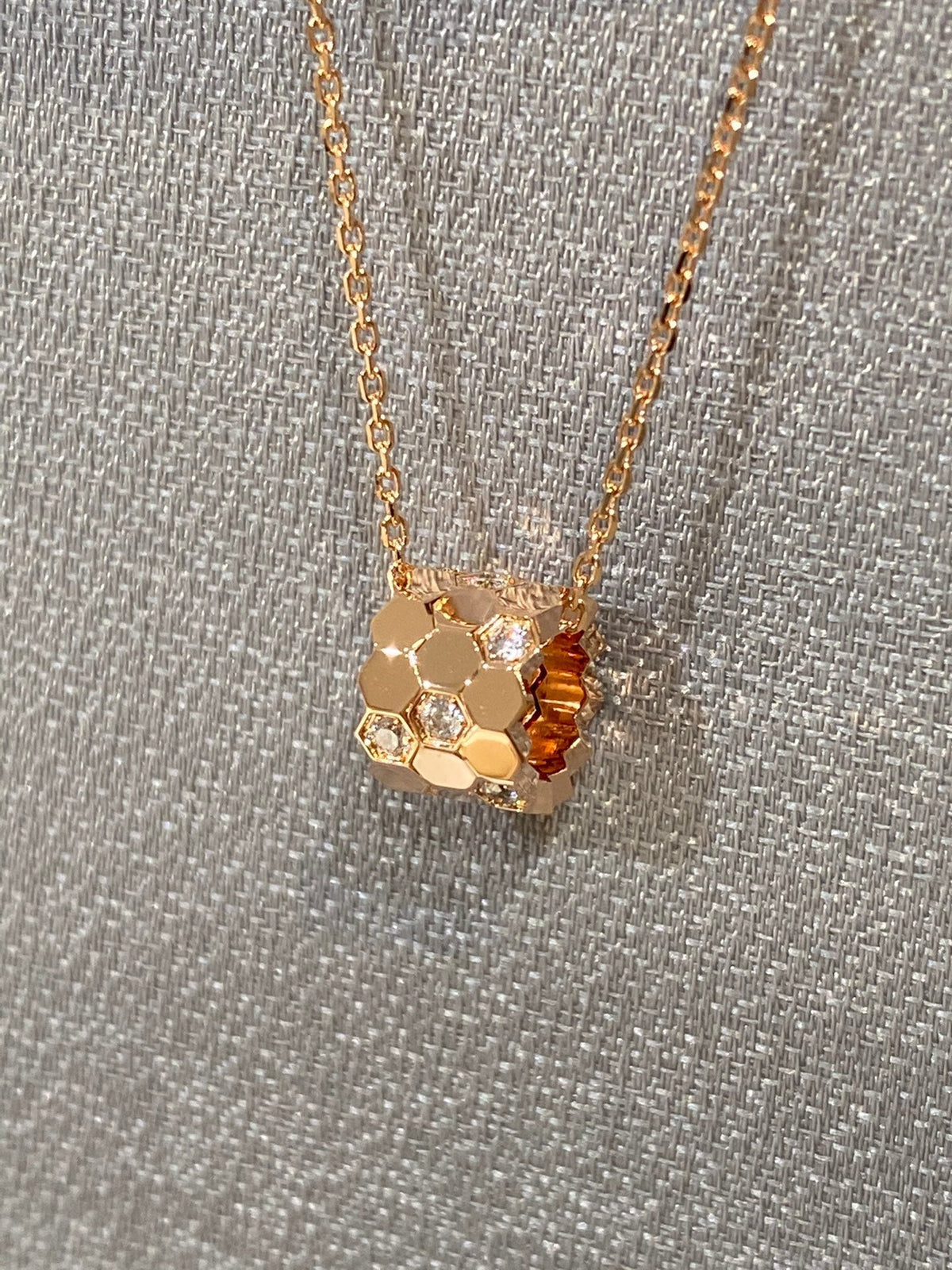 [⭐Haelin Jewelry]BEE LOVE DIAMOND NECKLACE