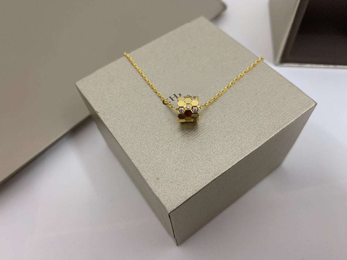 [⭐Haelin Jewelry]BEE LOVE DIAMOND NECKLACE