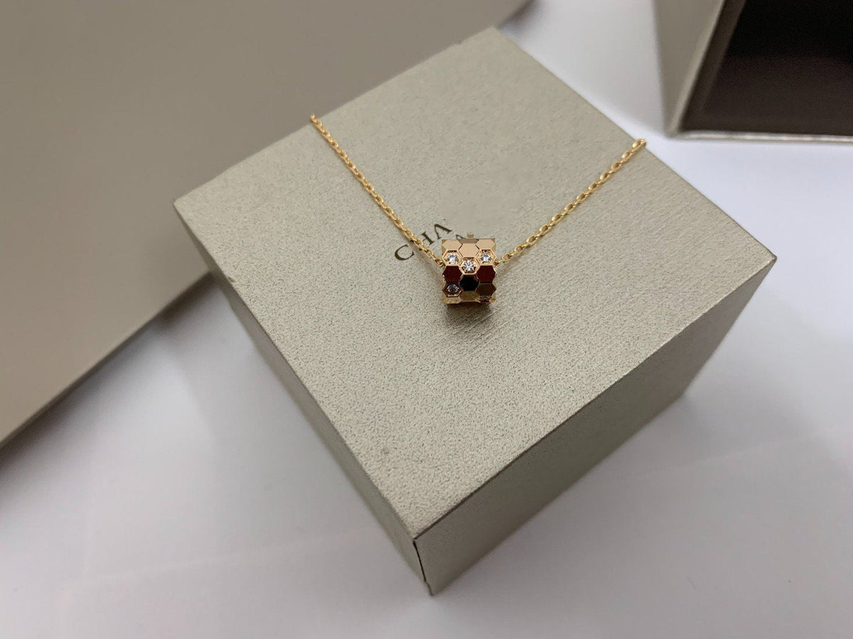[⭐Haelin Jewelry]BEE LOVE DIAMOND NECKLACE