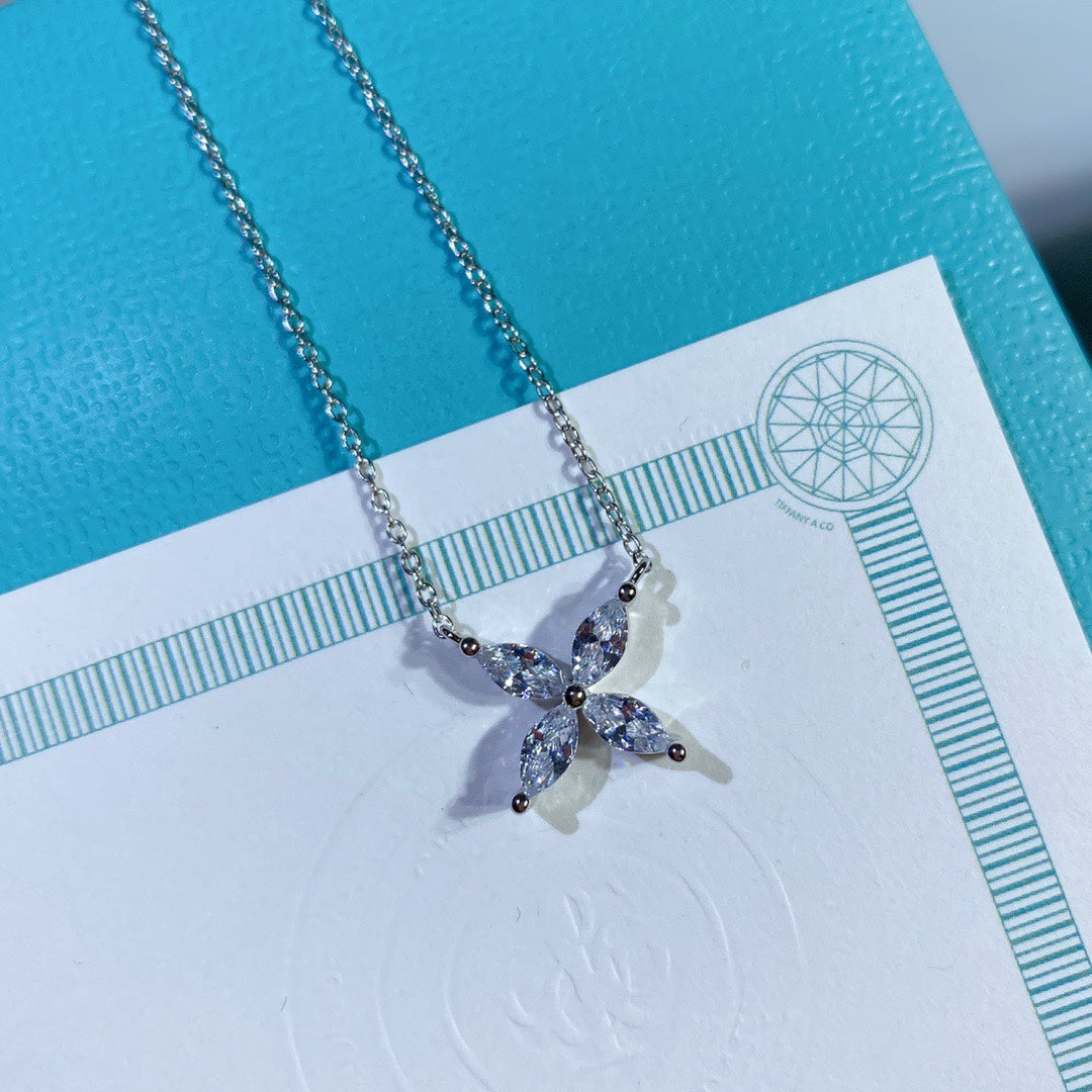 [Haelin Jewelry]PLATINUM AND DIAMOND VICTORIA PENDANT NECKLACE
