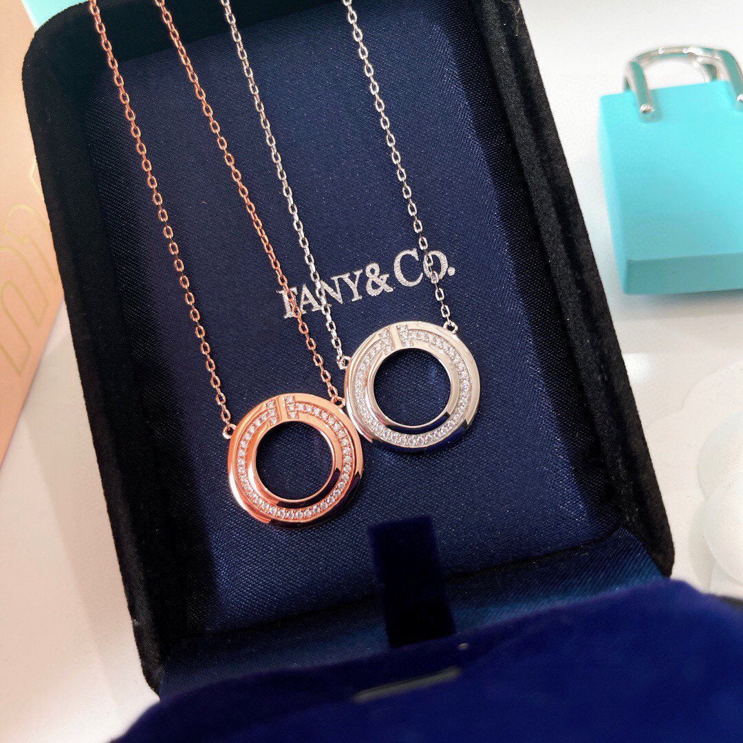 [Haelin Jewelry]DIAMOND AND MOTHER OF PEARL CIRCLE PENDANT