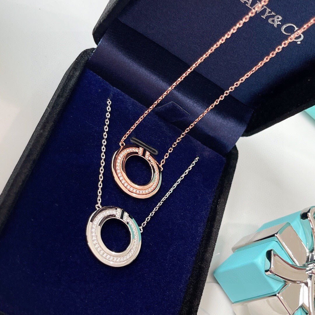 [Haelin Jewelry]DIAMOND AND MOTHER OF PEARL CIRCLE PENDANT