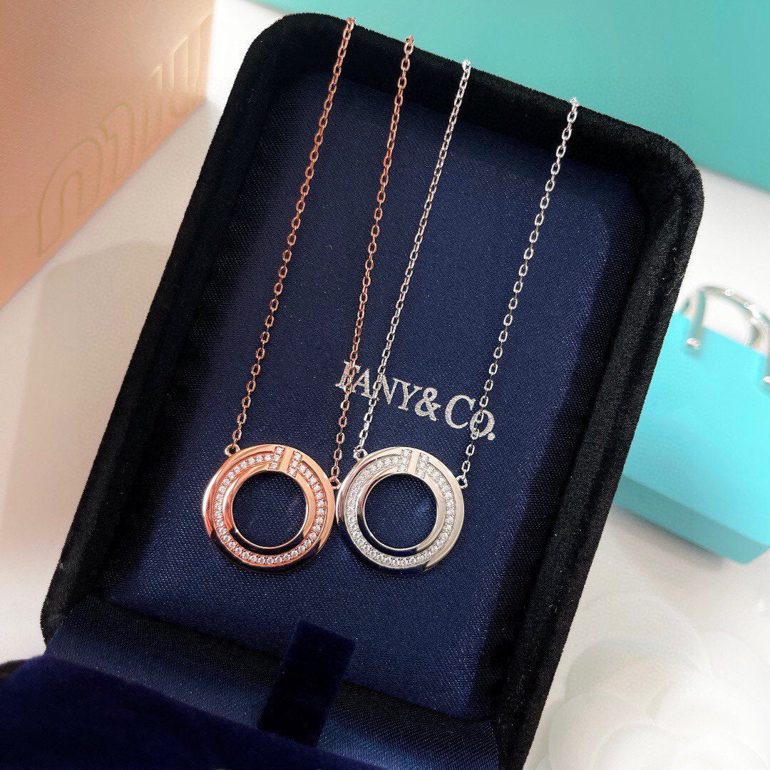 [Haelin Jewelry]DIAMOND AND MOTHER OF PEARL CIRCLE PENDANT