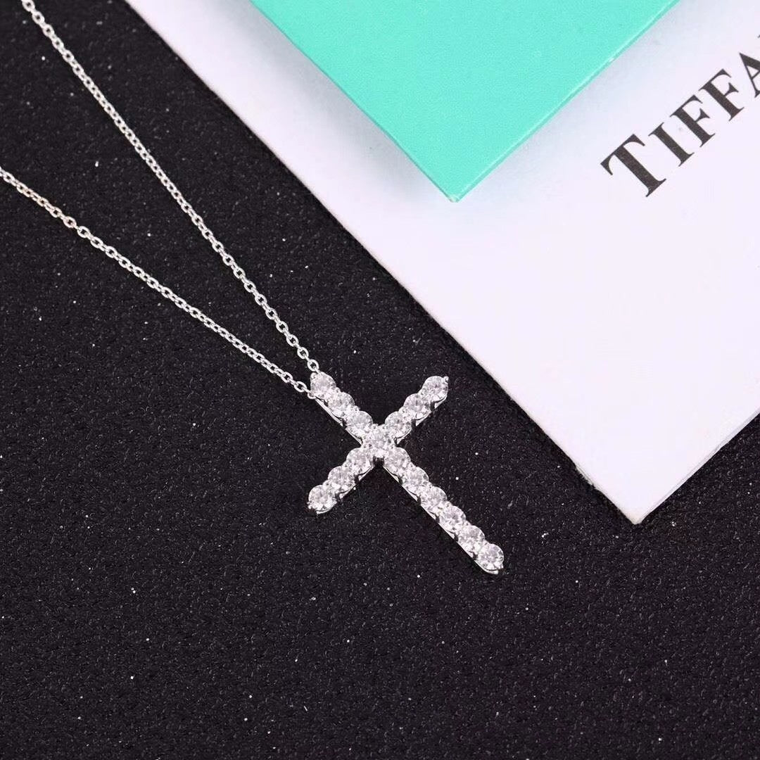 [Haelin Jewelry]MOISSANITE STONE CROSS PENDANT NECKLACE SIMULATED DIAMOND CROSS CHOKER