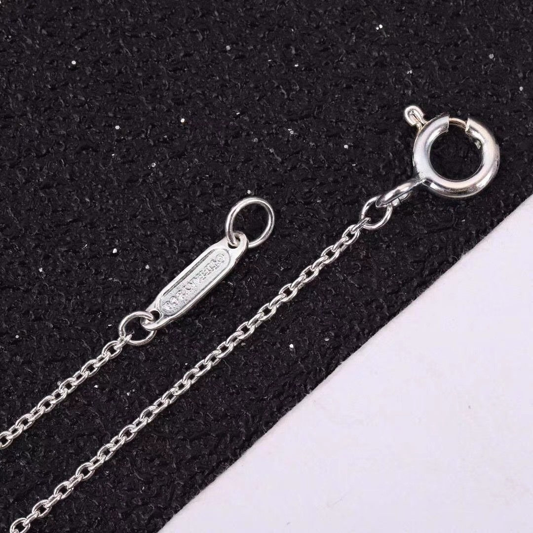 [Haelin Jewelry]MOISSANITE STONE CROSS PENDANT NECKLACE SIMULATED DIAMOND CROSS CHOKER