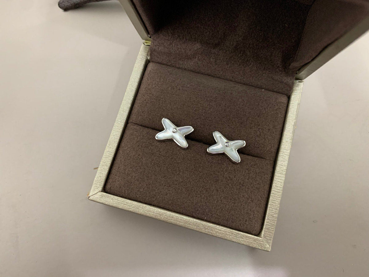 [⭐Haelin Jewelry]JEUX DE WHITE MOP SILVER DIAMOND EARRINGS