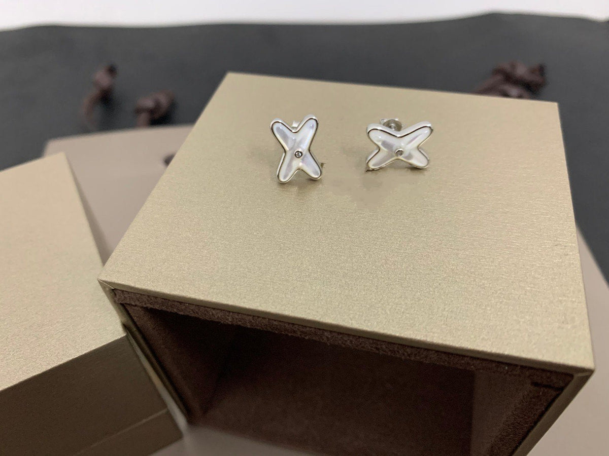 [⭐Haelin Jewelry]JEUX DE WHITE MOP SILVER DIAMOND EARRINGS
