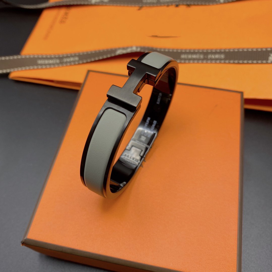 [⭐Haelin Jewelry]CLIC HM SO BLACK GREY BRACELET