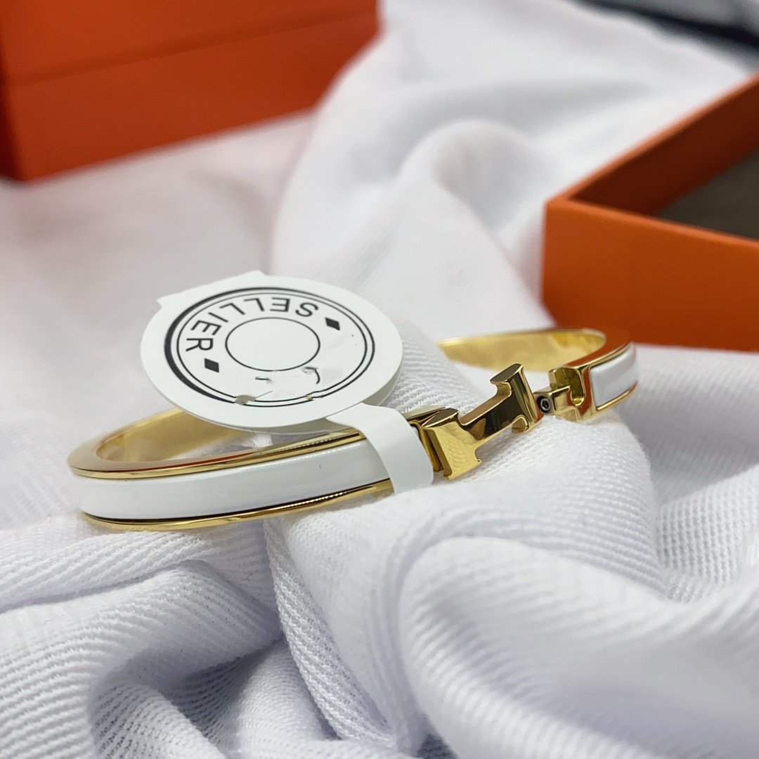 [⭐Haelin Jewelry]CLASSIC HM CLIC WHITE 8MM ENAMEL BRACELET