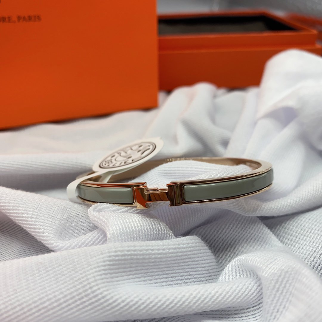 [⭐Haelin Jewelry]CLASSIC HM CLIC GREEN 8MM ENAMEL BRACELET