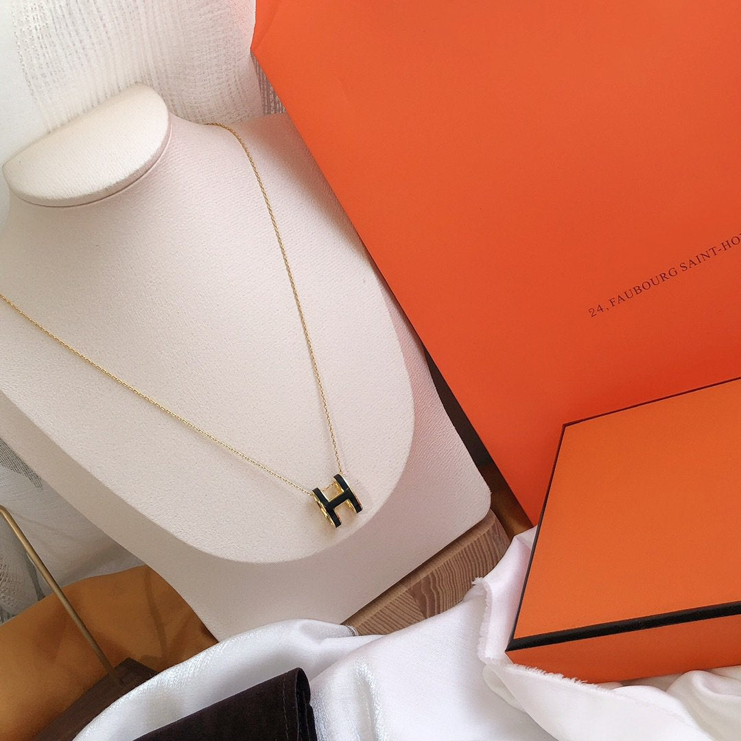 [⭐Haelin Jewelry]HM CLIC BLACK ENAMEL GOLD NECKLACE