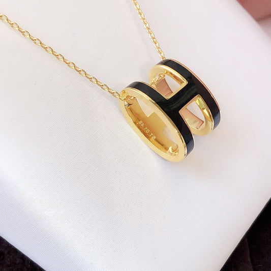 [⭐Haelin Jewelry]HM CLIC BLACK ENAMEL GOLD NECKLACE