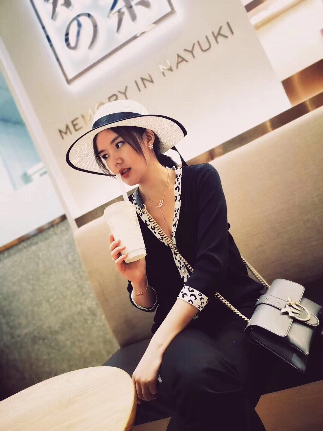 [⭐Haelin Jewelry]HM FIRE PIG NOSE NECKLACE TRENDY STREET