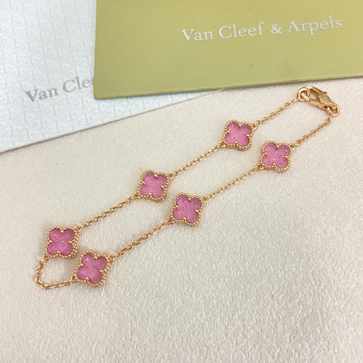 [⭐Haelin Jewelry]2026 NEW CLOVER 6 MOTIF BUBBLE PINK ENAMEL BRACELET