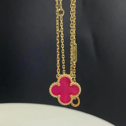 [⭐Haelin Jewelry] NEW CLOVER 15MM PINK ENAMEL NECKLACE