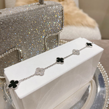 [⭐Haelin Jewelry] CLOVER 5 MOTIF ONYXS BRACELET COLLECTION