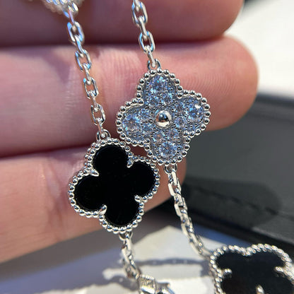 [⭐Haelin Jewelry] CLOVER 5 MOTIF ONYXS BRACELET COLLECTION