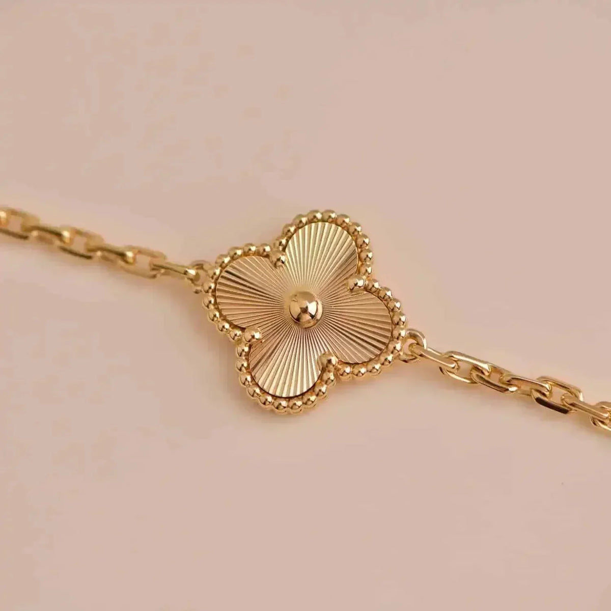 [⭐Haelin Jewelry] CLOVER 5 MOTIF LASER BRACELET COLLECTION
