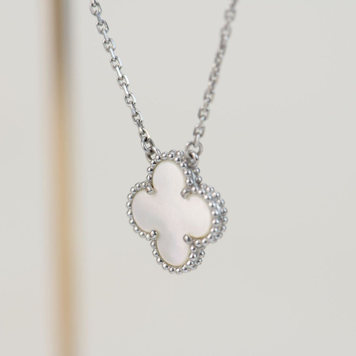 [⭐Haelin Jewelry]CLOVER  15MM WHITE MOTHER-OF-PEARL SILVER