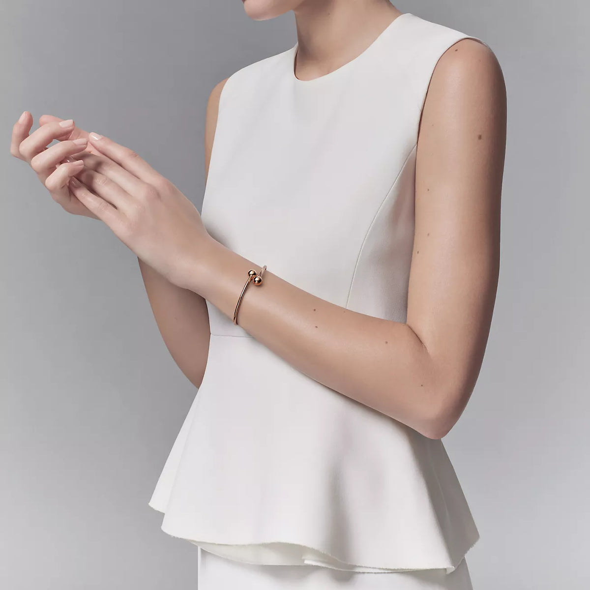 [Haelin Jewelry]CITY HARDWEAR BALL BYPASS BRACELET