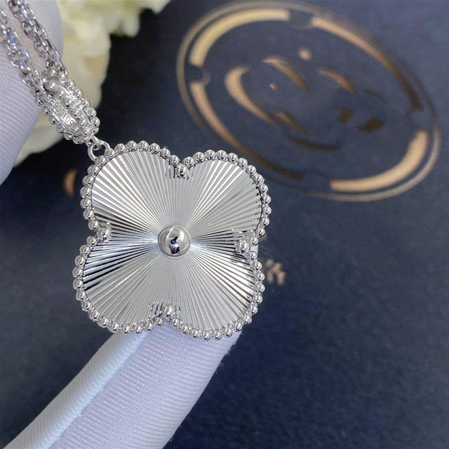 [⭐Haelin Jewelry]CLOVER 25MM SILVER BIG CLOVER NECKLACE