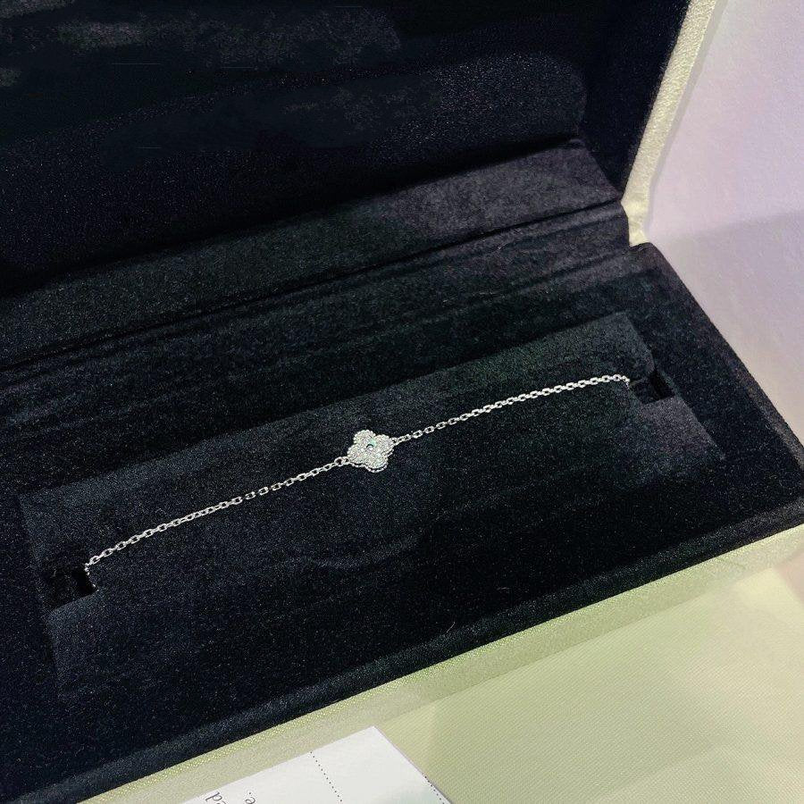 [⭐Haelin Jewelry]CLOVER  SINGLE FLOWER BRACELET SILVER