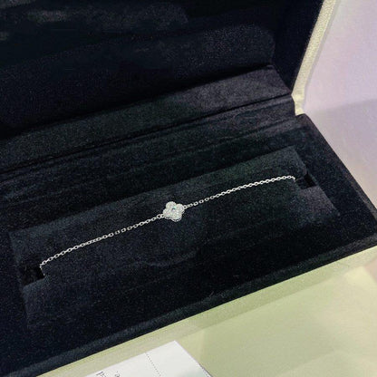 [⭐Haelin Jewelry]CLOVER  SINGLE FLOWER BRACELET SILVER