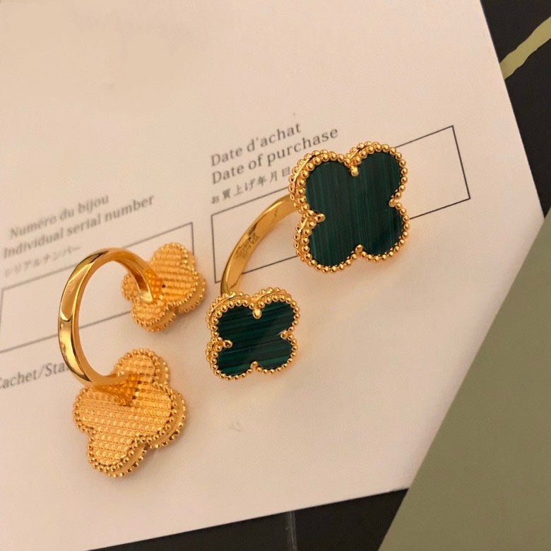 [⭐Haelin Jewelry]CLOVER BETWEEN THE FINGER RING