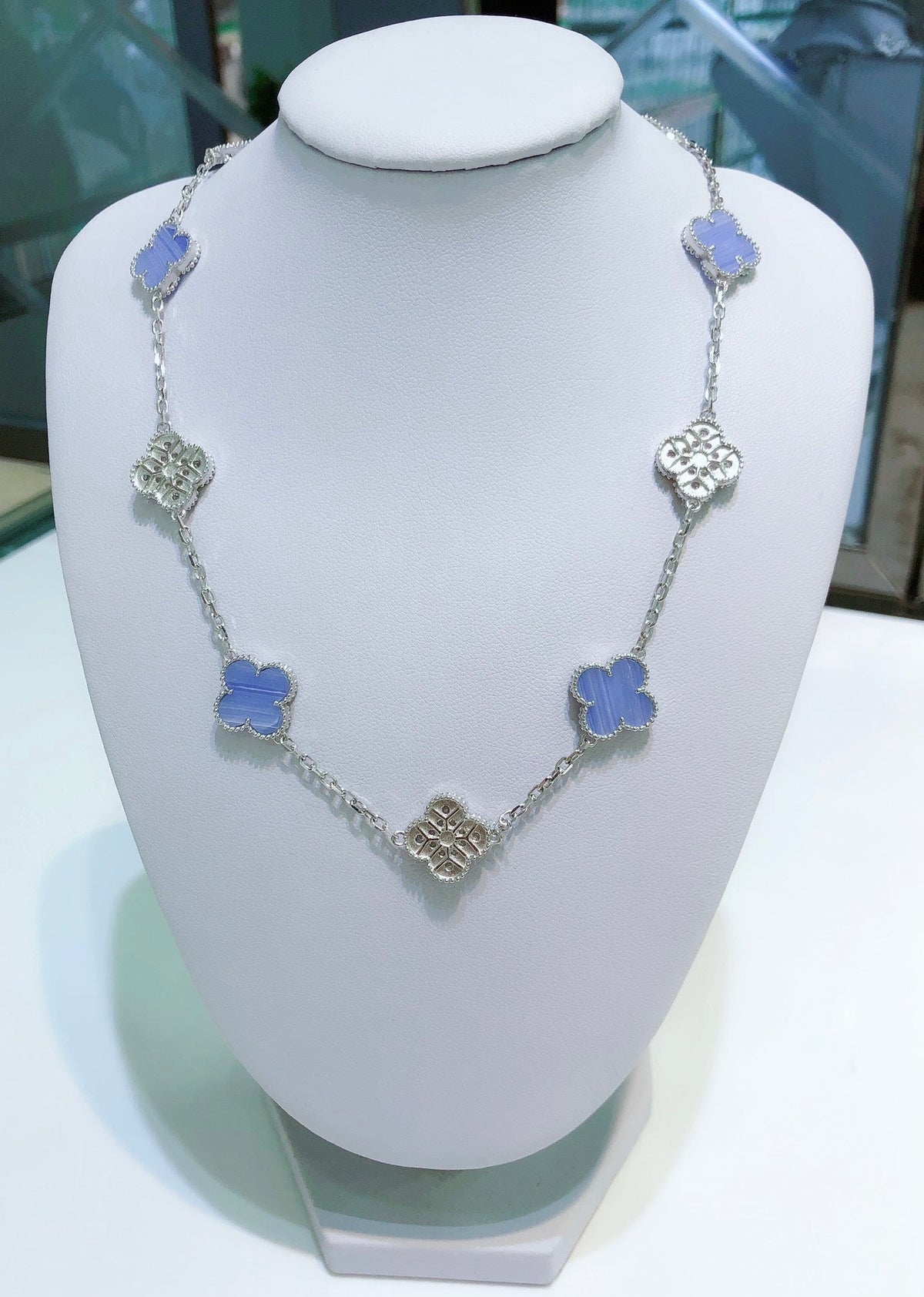 [⭐Haelin Jewelry]CLOVER 10 MOTIFS CHALCEDONY DIAMONDS SILVER NECKLACE