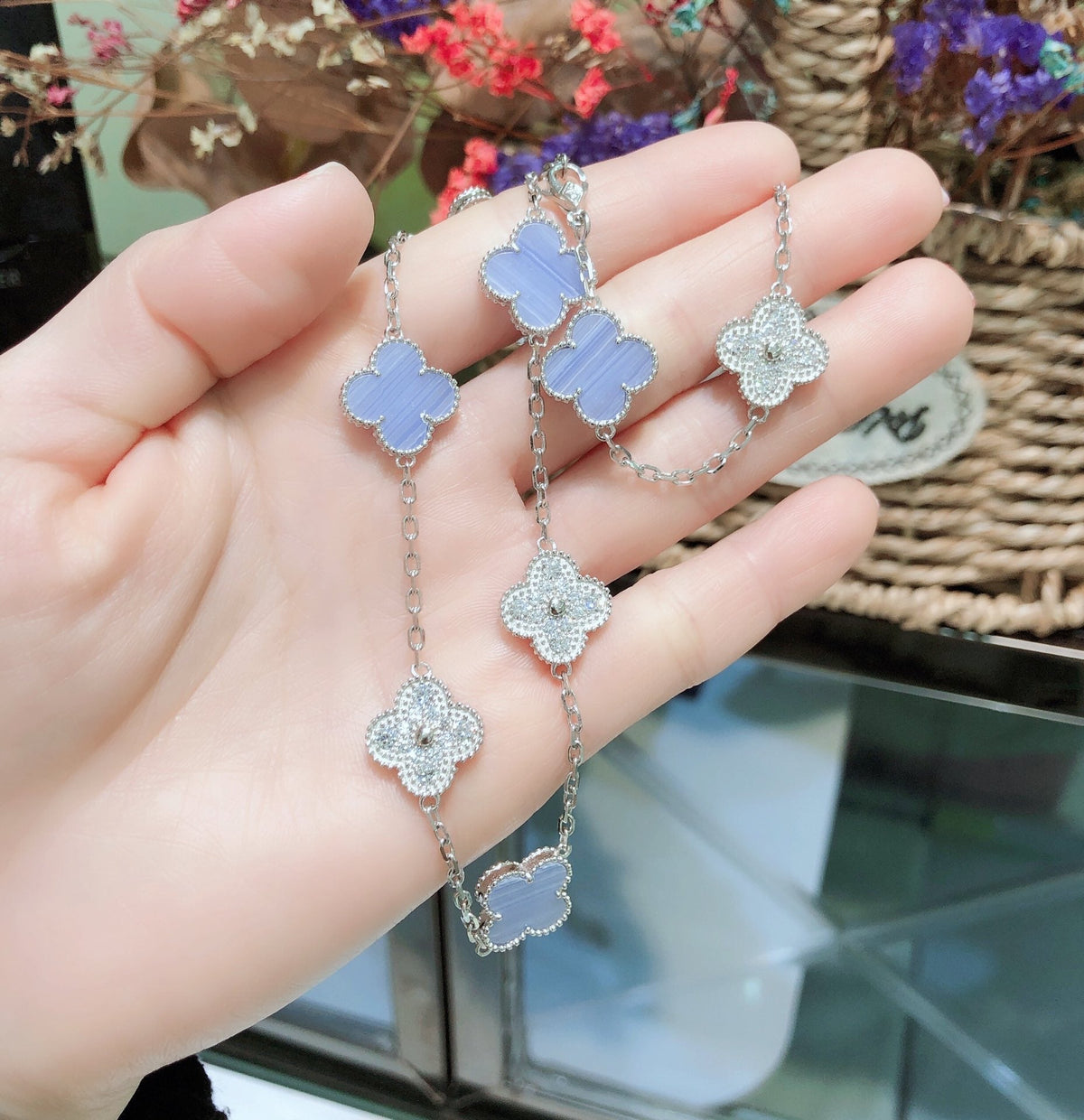 [⭐Haelin Jewelry]CLOVER 10 MOTIFS CHALCEDONY DIAMONDS SILVER NECKLACE