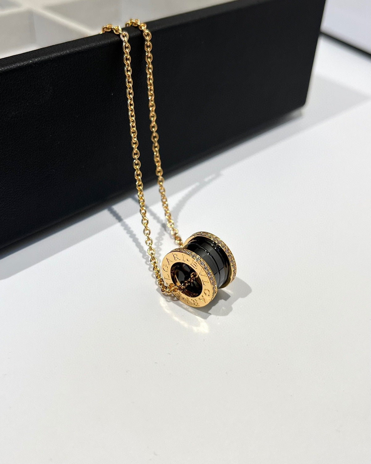 [⭐Haelin Jewelry]ZERO 1 BLACK CERAMIC DIAMOND PINK GOLD NECKLACE