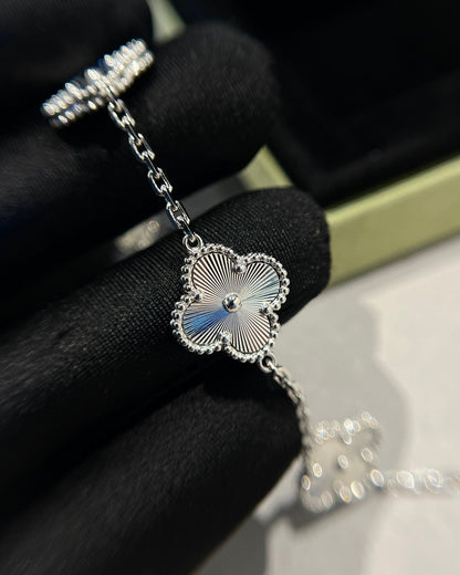 [⭐Haelin Jewelry] CLOVER 5 MOTIF LASER BRACELET COLLECTION